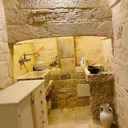 Trulli Antichi Mestieri - Widespread Trulli In The Historic Center Bed & Breakfast Alberobello Exterior photo