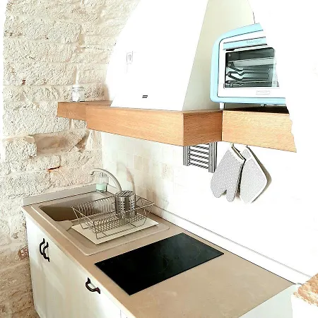 Trulli Antichi Mestieri - Widespread Trulli In The Historic Center Bed & Breakfast Alberobello Exterior photo