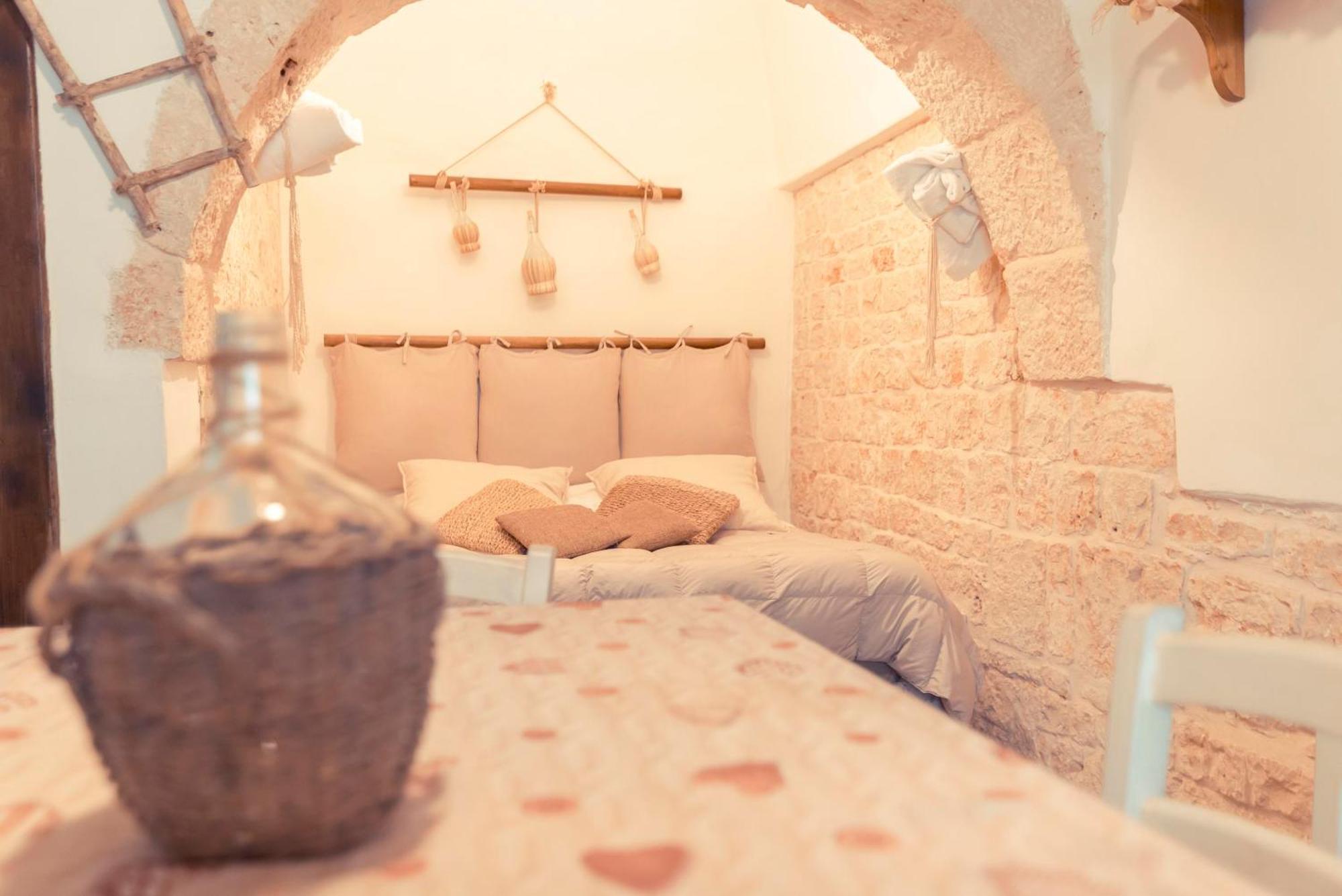 Trulli Antichi Mestieri - Widespread Trulli In The Historic Center Bed and breakfast