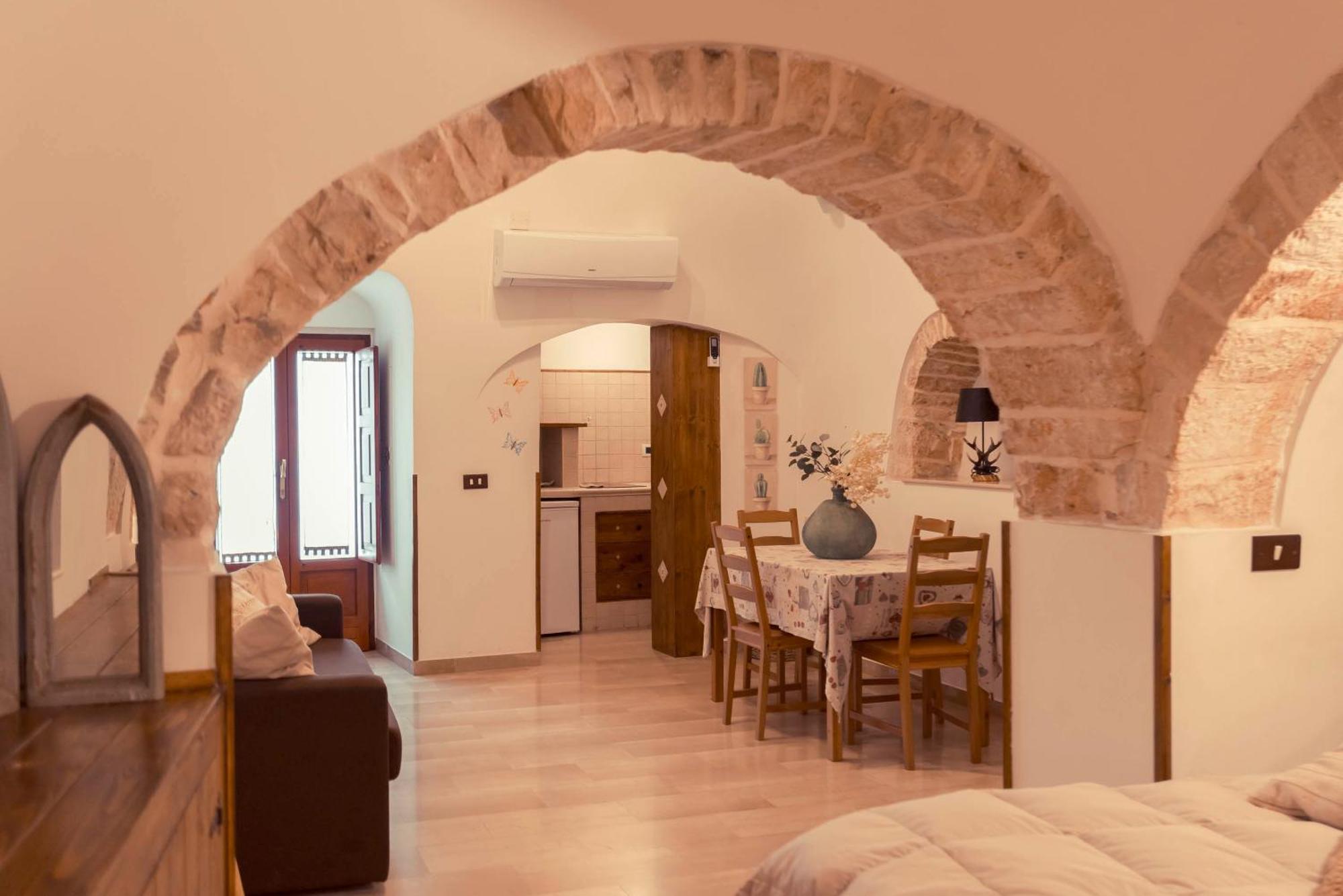 Trulli Antichi Mestieri - Widespread Trulli In The Historic Center Bed and breakfast