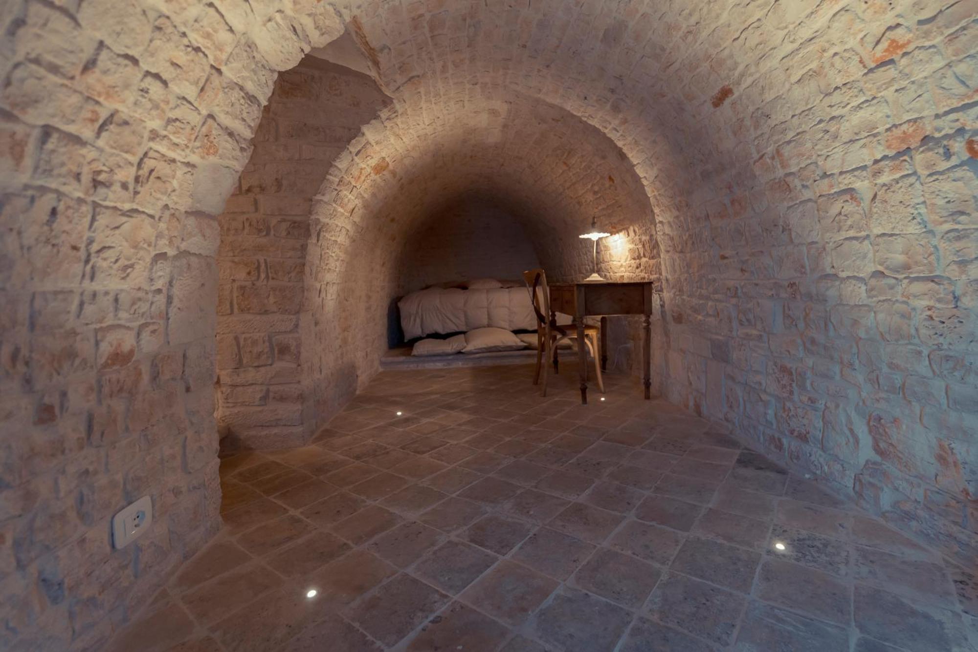 Trulli Antichi Mestieri - Widespread Trulli In The Historic Center *